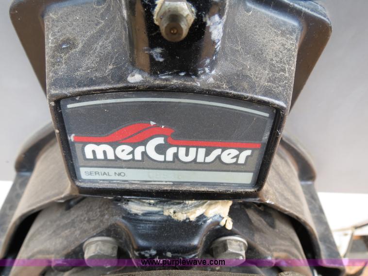 image for item B2451 1987 Invader 18'8" boat