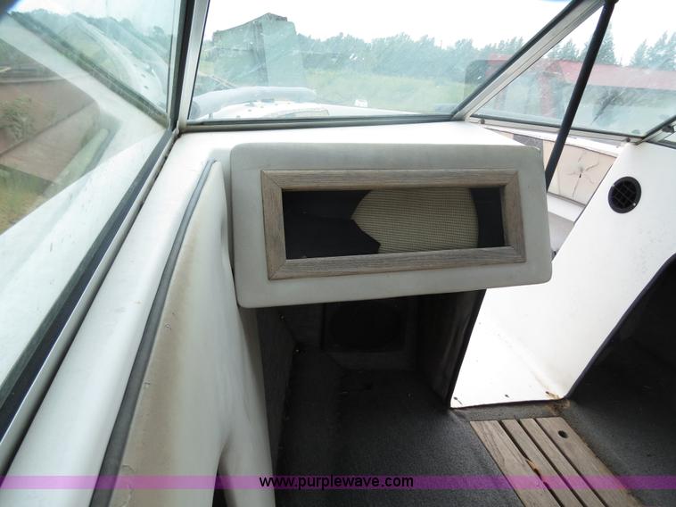 image for item B2451 1987 Invader 18'8" boat