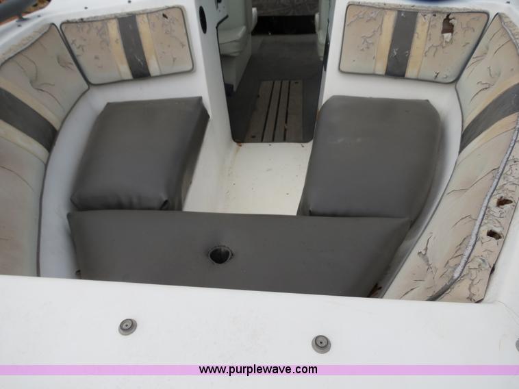 image for item B2451 1987 Invader 18'8" boat