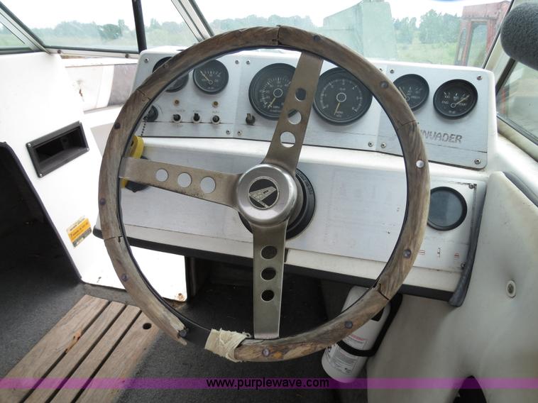 image for item B2451 1987 Invader 18'8" boat