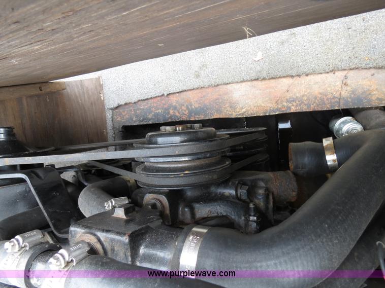 image for item B2451 1987 Invader 18'8" boat