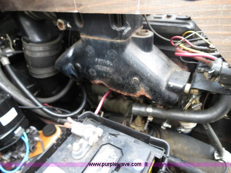 image for item B2451 1987 Invader 18'8" boat