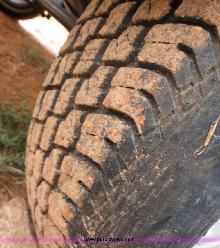 image for item B2451 1987 Invader 18'8" boat