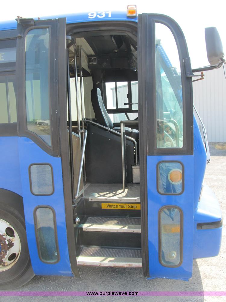 image for item B2756 1994 TMC T70606 transit bus