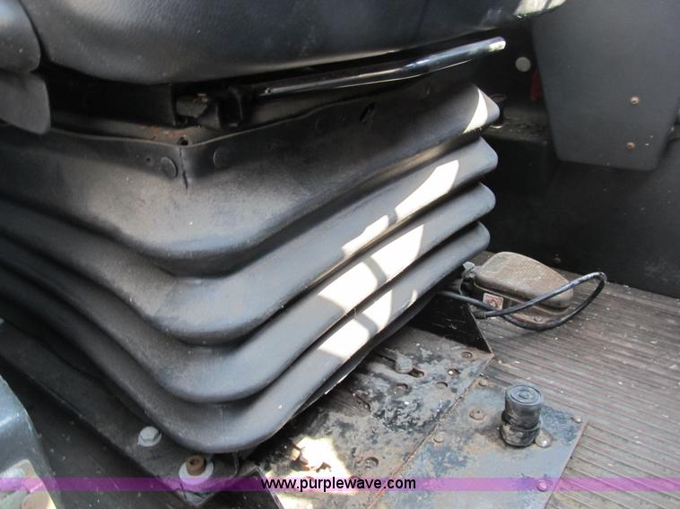 image for item B2756 1994 TMC T70606 transit bus