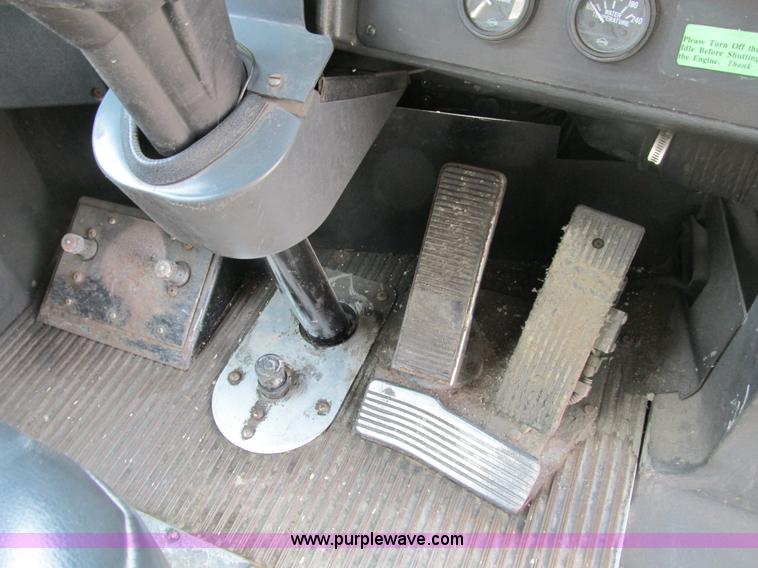 image for item B2756 1994 TMC T70606 transit bus