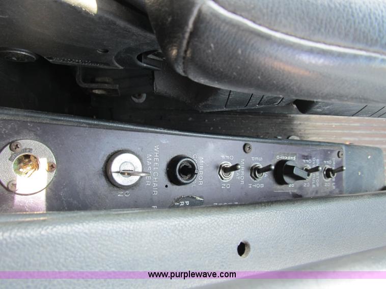 image for item B2756 1994 TMC T70606 transit bus