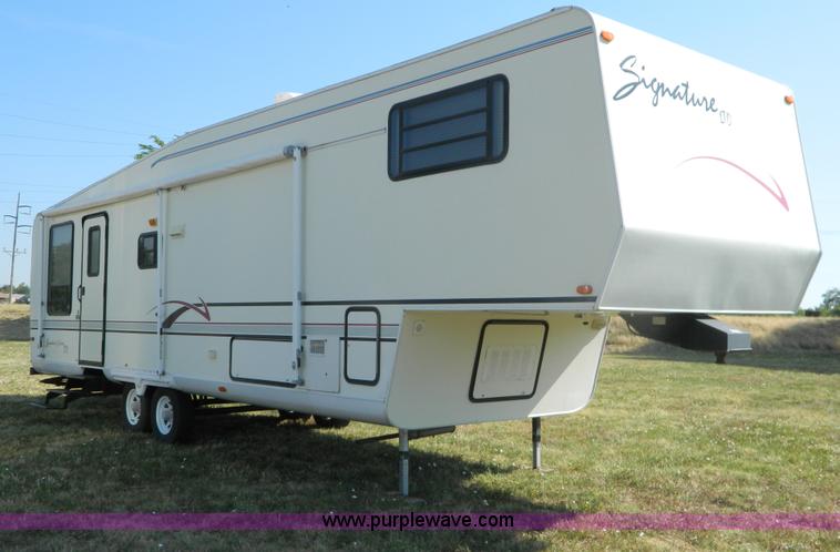 image for item B3804 1996 Dutchmen Signature LTD 33' fifth wheel camper