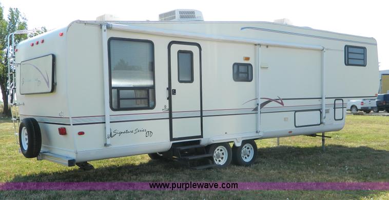 image for item B3804 1996 Dutchmen Signature LTD 33' fifth wheel camper