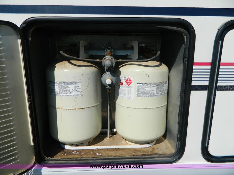 image for item B3804 1996 Dutchmen Signature LTD 33' fifth wheel camper