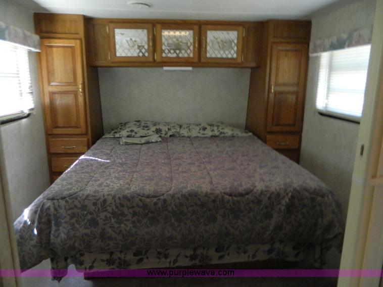 image for item B3804 1996 Dutchmen Signature LTD 33' fifth wheel camper