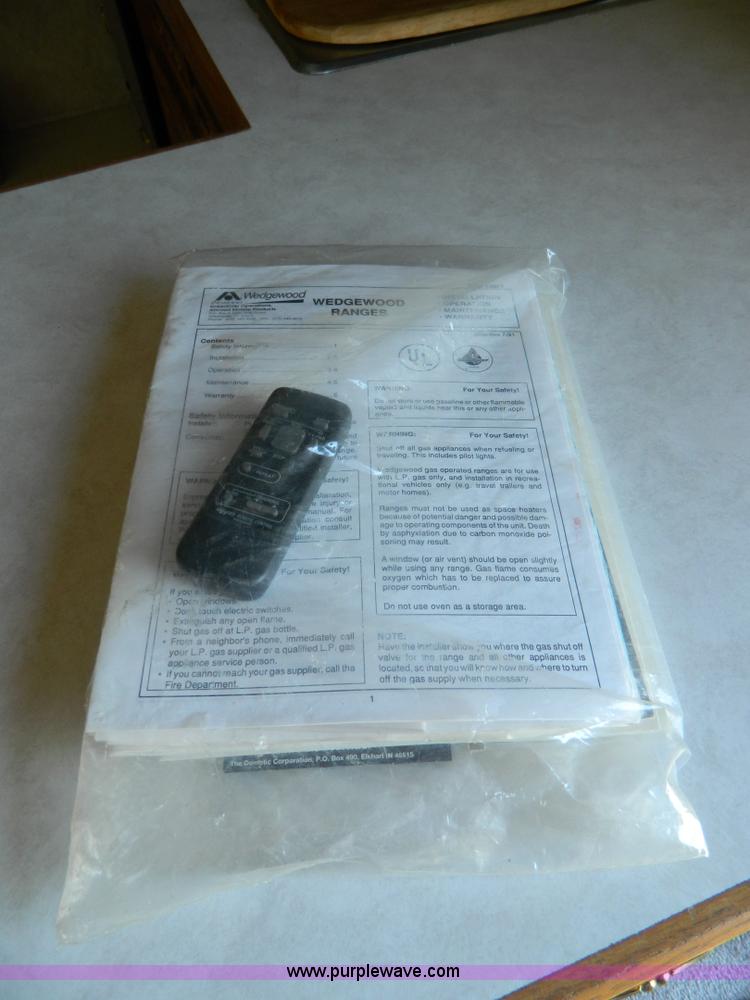 image for item B3804 1996 Dutchmen Signature LTD 33' fifth wheel camper