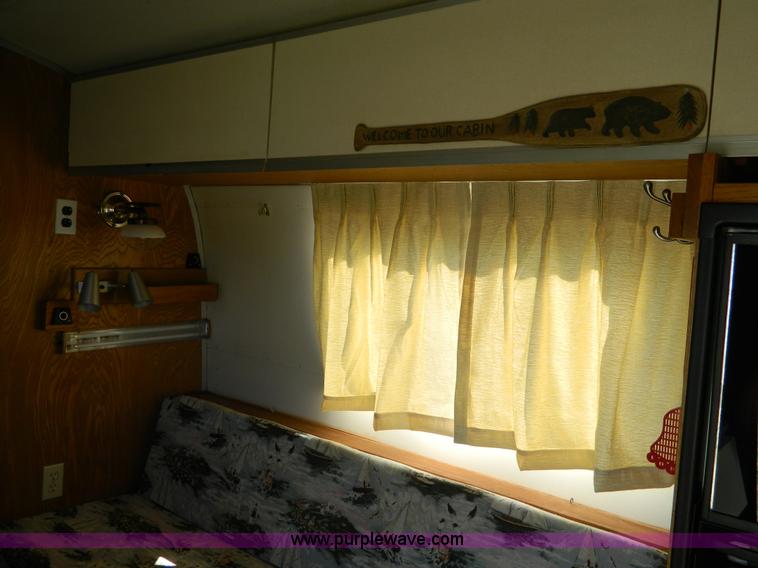 image for item B3805 1966 Airstream Globe Trotter 20' camper