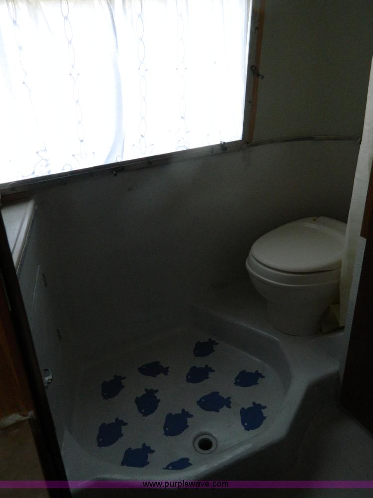 image for item B3805 1966 Airstream Globe Trotter 20' camper