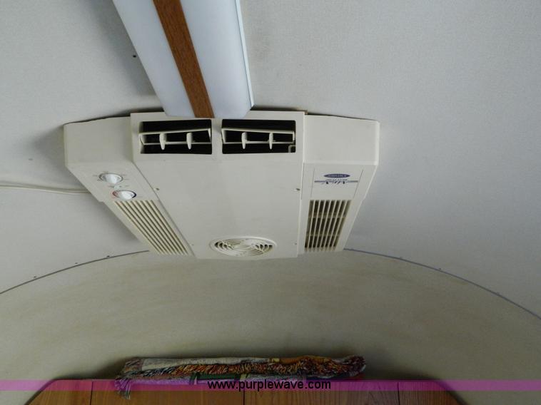 image for item B3805 1966 Airstream Globe Trotter 20' camper