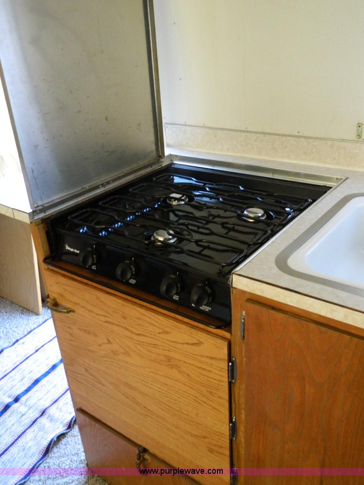 image for item B3805 1966 Airstream Globe Trotter 20' camper