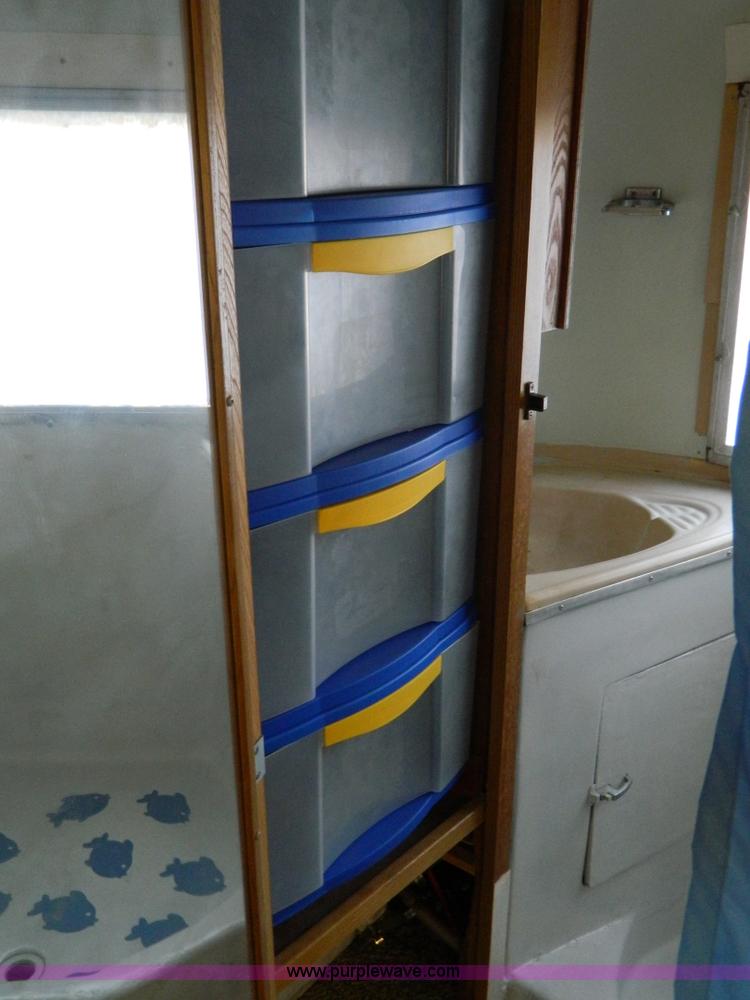 image for item B3805 1966 Airstream Globe Trotter 20' camper