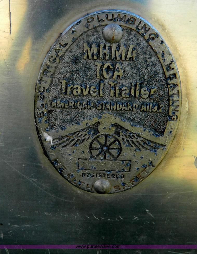 image for item B3805 1966 Airstream Globe Trotter 20' camper