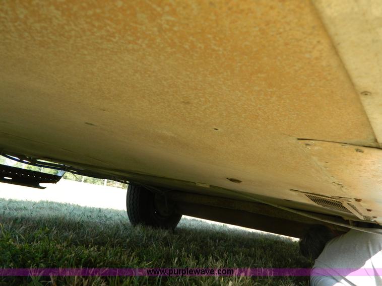 image for item B3805 1966 Airstream Globe Trotter 20' camper