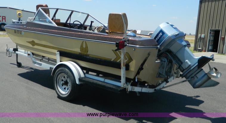 image for item B3807 1984 Speedliner 16' fiberglass tri-hull boat