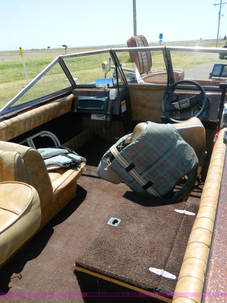 image for item B3807 1984 Speedliner 16' fiberglass tri-hull boat