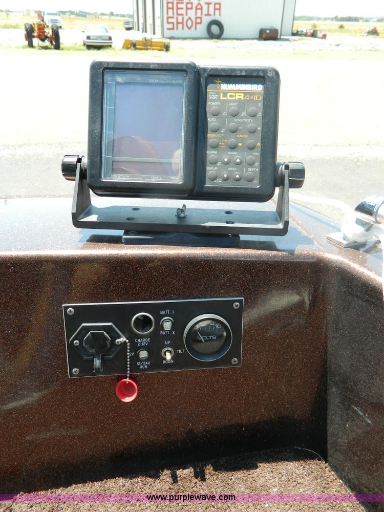 image for item B3807 1984 Speedliner 16' fiberglass tri-hull boat