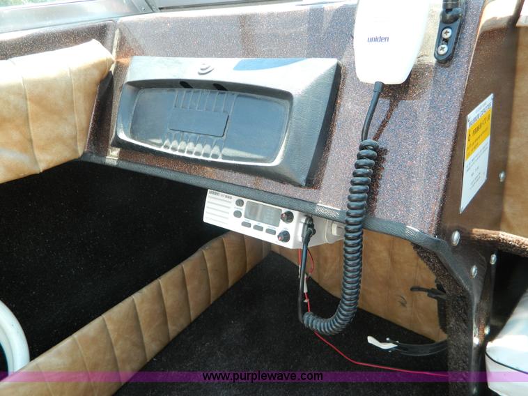 image for item B3807 1984 Speedliner 16' fiberglass tri-hull boat