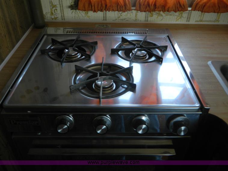 image for item B3808 1976 El Dorado 21' RV motor home