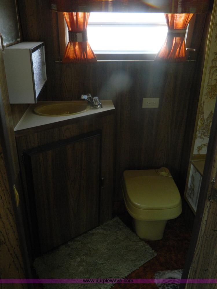 image for item B3808 1976 El Dorado 21' RV motor home