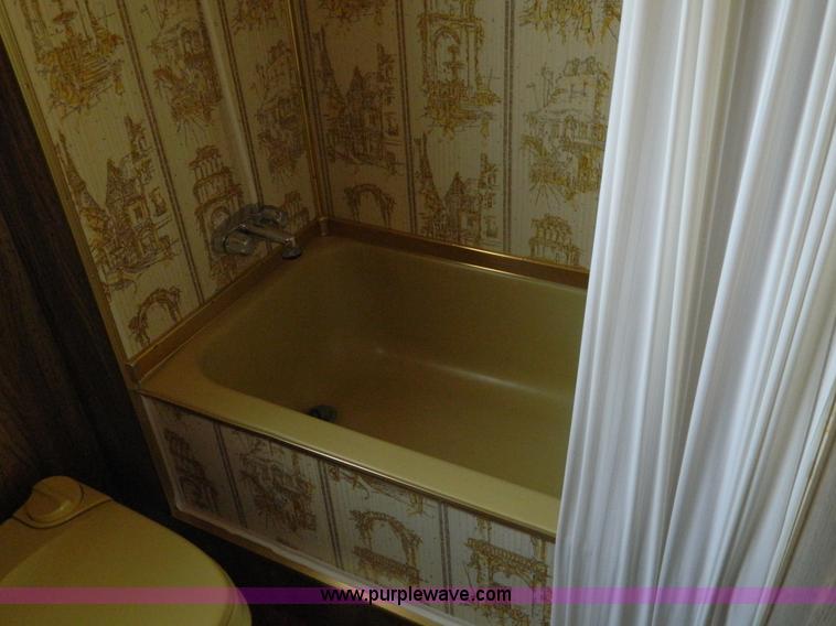 image for item B3808 1976 El Dorado 21' RV motor home