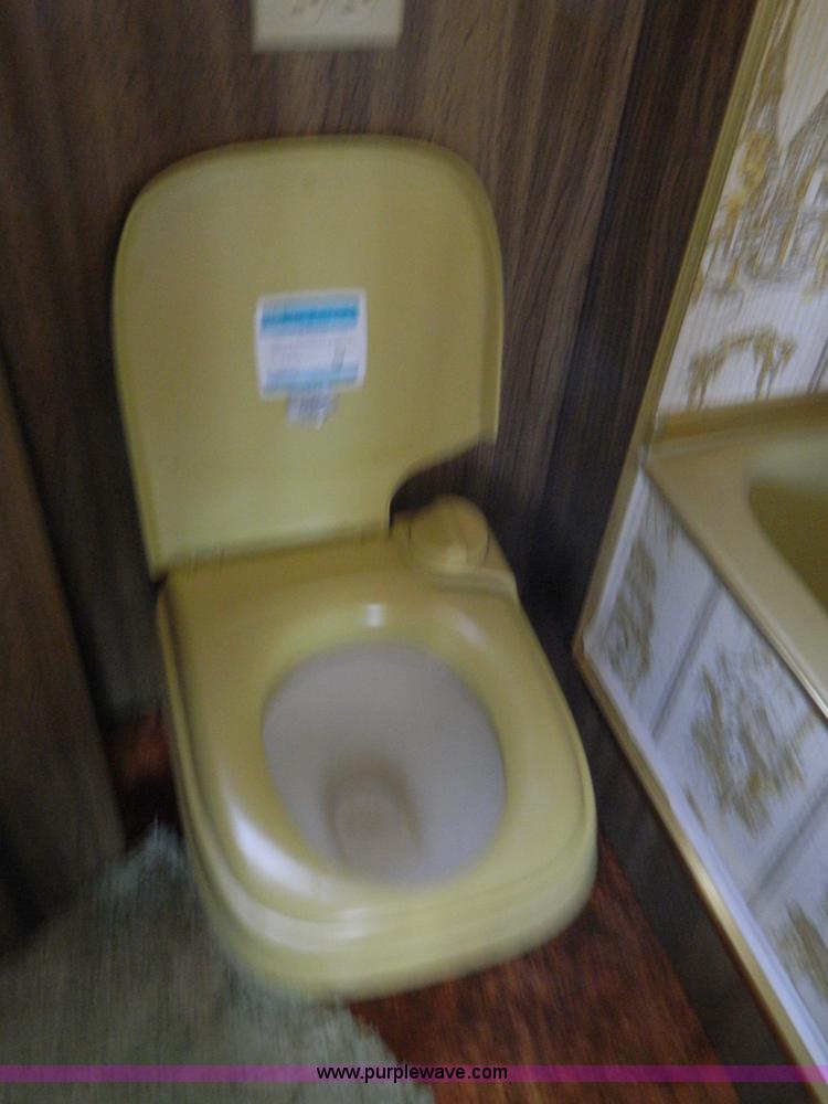 image for item B3808 1976 El Dorado 21' RV motor home