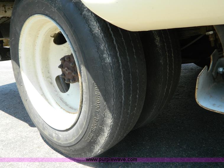 image for item B3808 1976 El Dorado 21' RV motor home