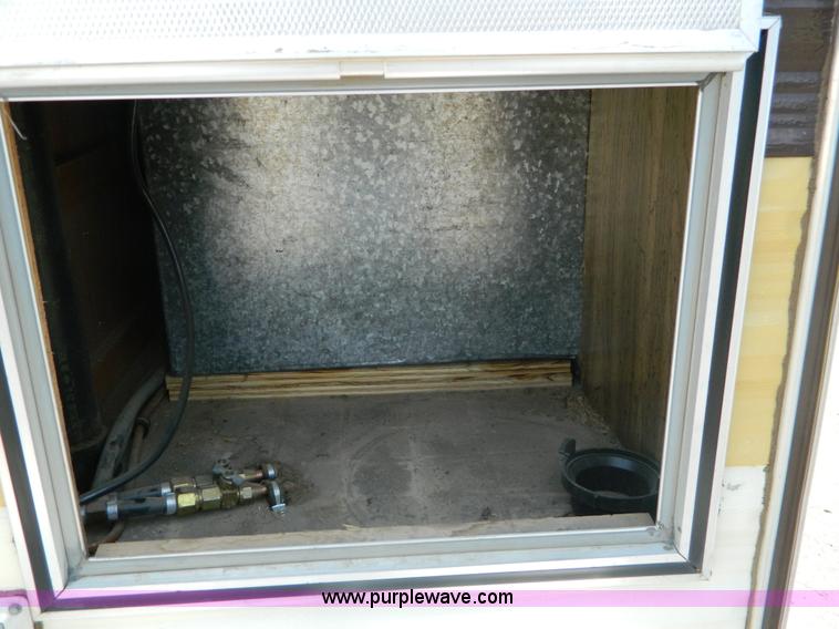 image for item B3808 1976 El Dorado 21' RV motor home