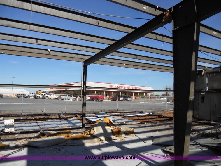 image for item B7337 60' x 60' steel building frame