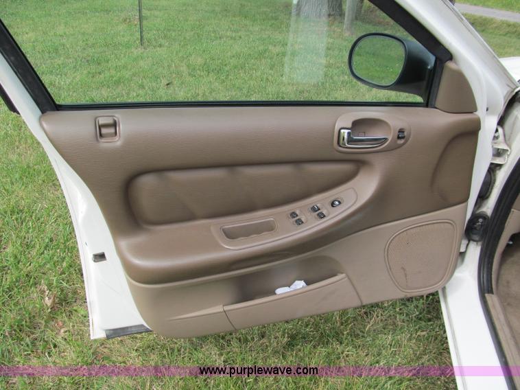image for item C2273 2003 Chrysler Sebring LXi