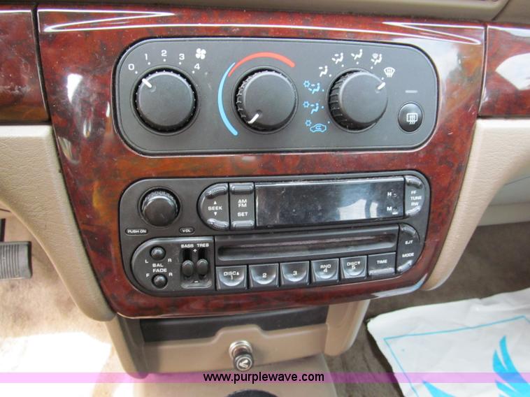 image for item C2273 2003 Chrysler Sebring LXi