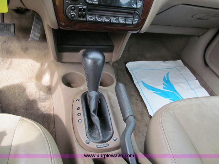 image for item C2273 2003 Chrysler Sebring LXi