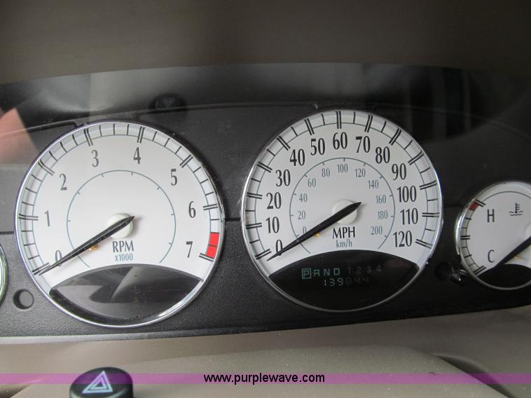 image for item C2273 2003 Chrysler Sebring LXi