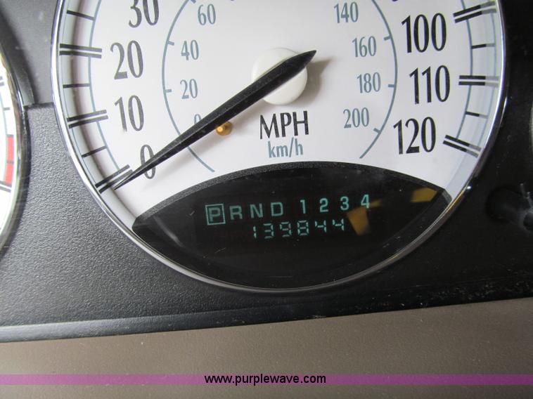 image for item C2273 2003 Chrysler Sebring LXi