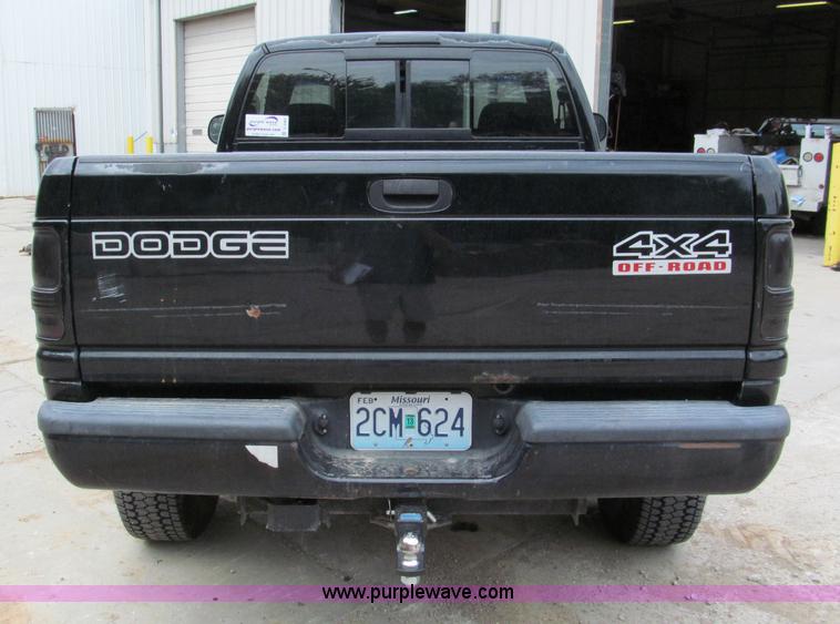 image for item C2364 2001 Dodge Ram 1500 Sport pickup truck