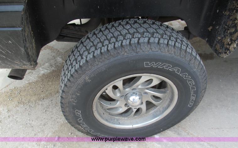 image for item C2364 2001 Dodge Ram 1500 Sport pickup truck