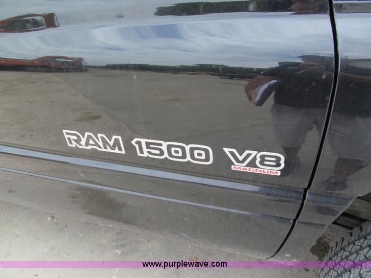 image for item C2364 2001 Dodge Ram 1500 Sport pickup truck