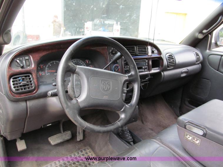 image for item C2364 2001 Dodge Ram 1500 Sport pickup truck