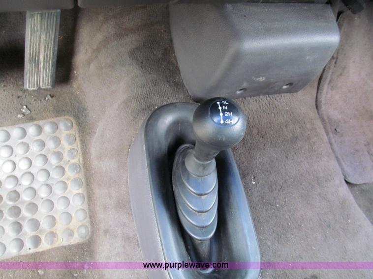 image for item C2364 2001 Dodge Ram 1500 Sport pickup truck