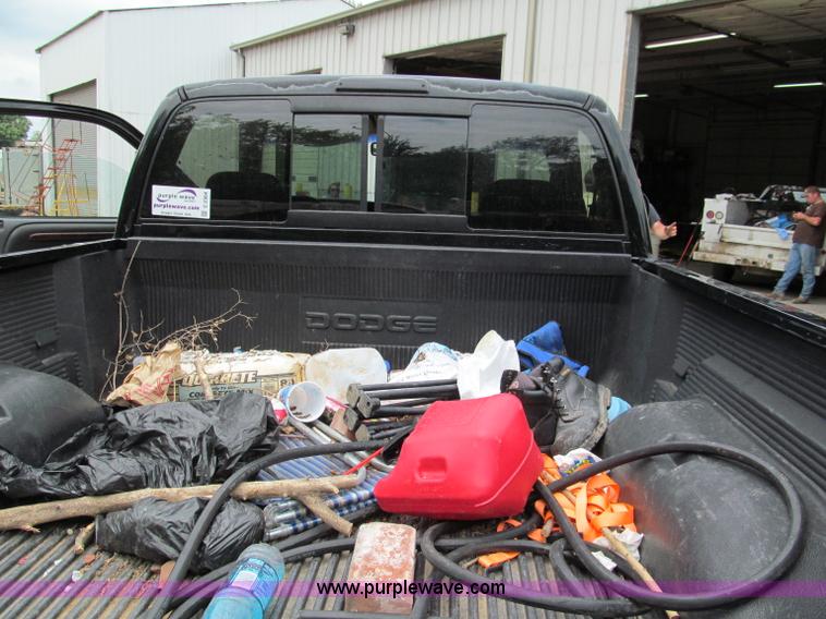 image for item C2364 2001 Dodge Ram 1500 Sport pickup truck