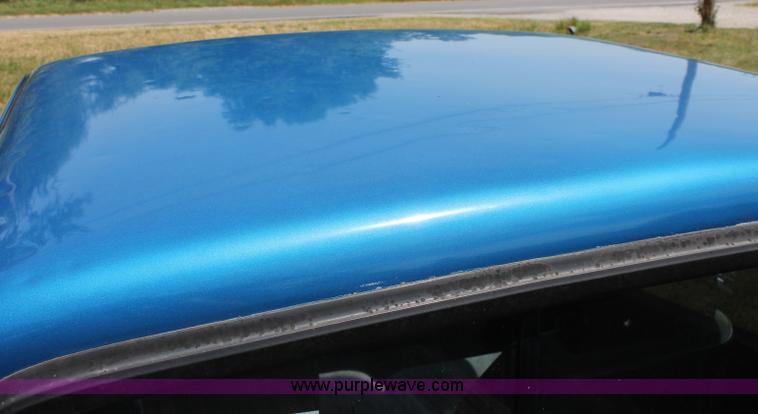 image for item C2559 1992 Dodge Dakota Club Cab pickup truck