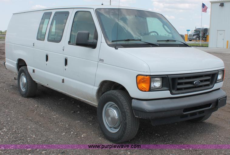 image for item C2600 2006 Ford E350 Super Duty cargo van