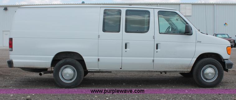 image for item C2600 2006 Ford E350 Super Duty cargo van