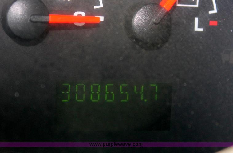 image for item C2600 2006 Ford E350 Super Duty cargo van