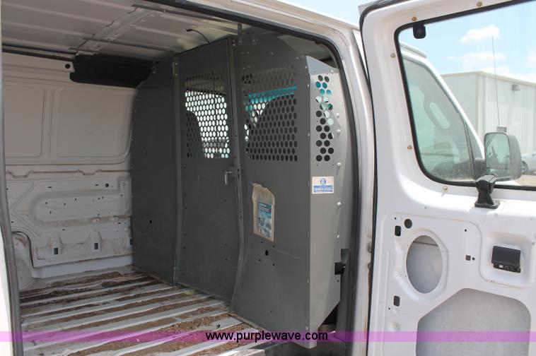 image for item C2600 2006 Ford E350 Super Duty cargo van